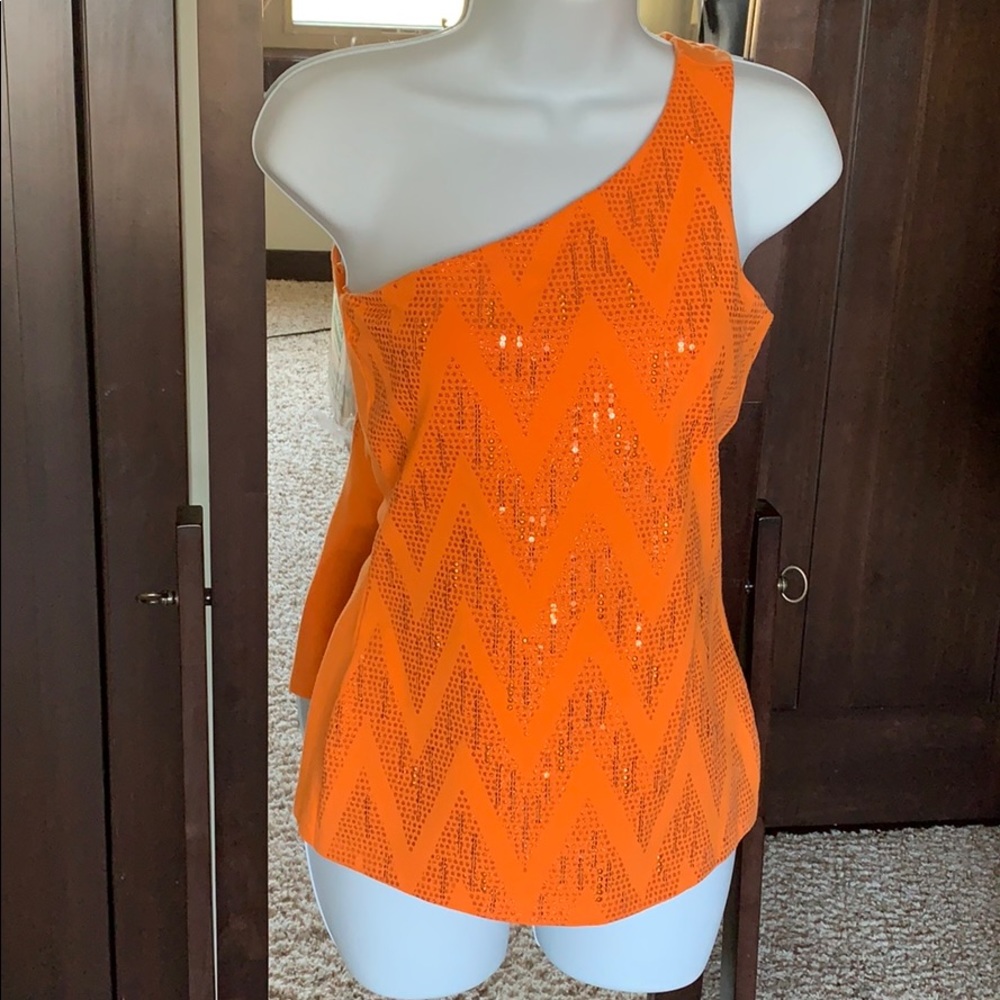 One shoulder embellished tank